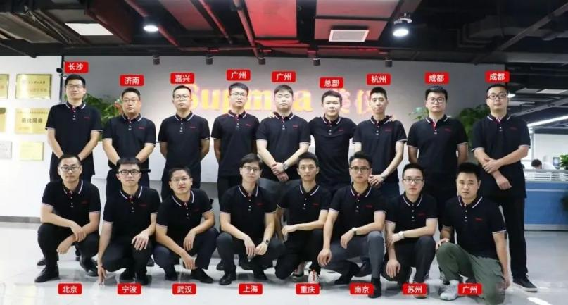 為了離你更近，才有了這張“新”合影